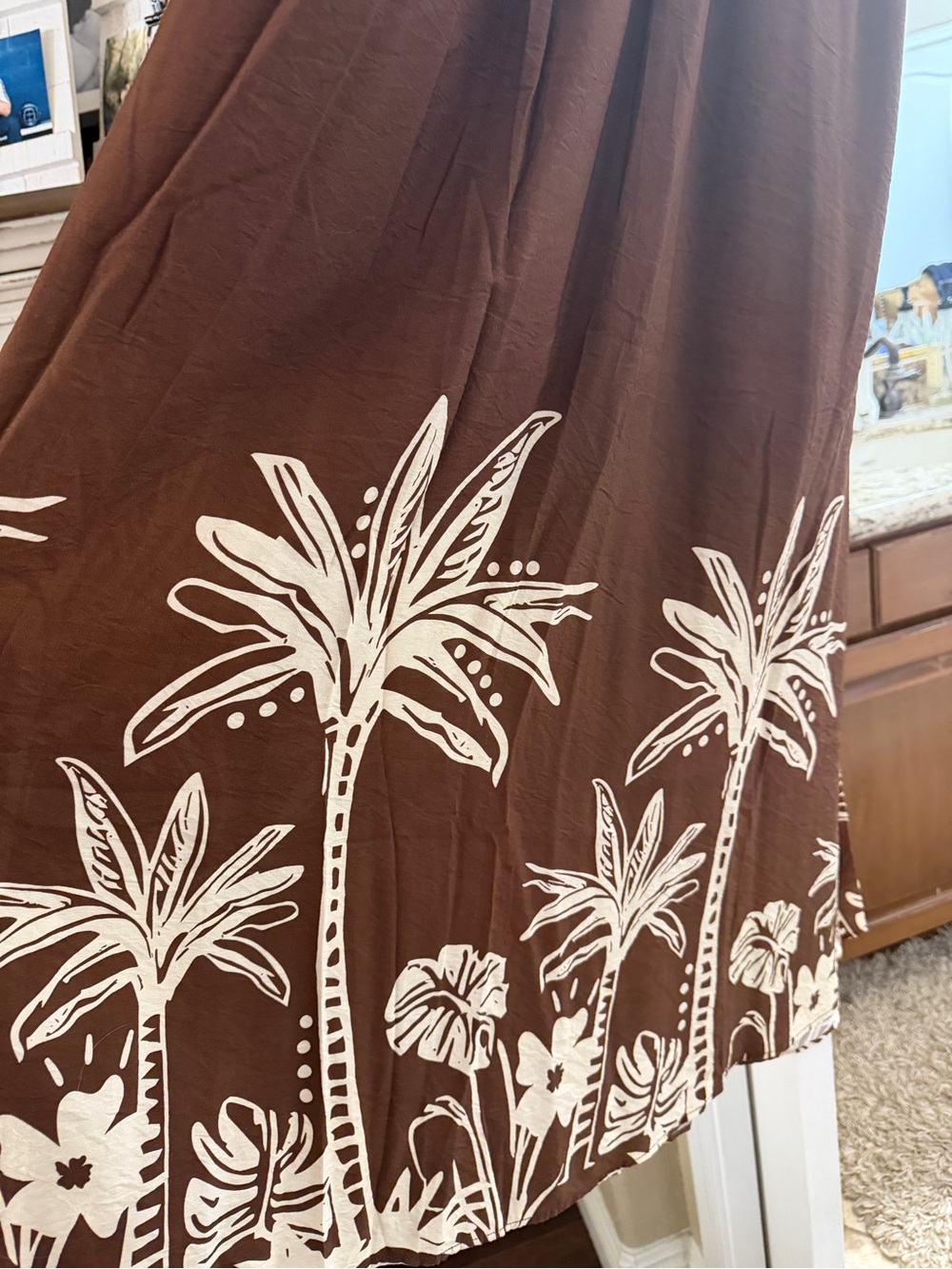 Abercrombie & Fitch Brown Maxi Dress with Cream Palm Print - Picture 2 of 5